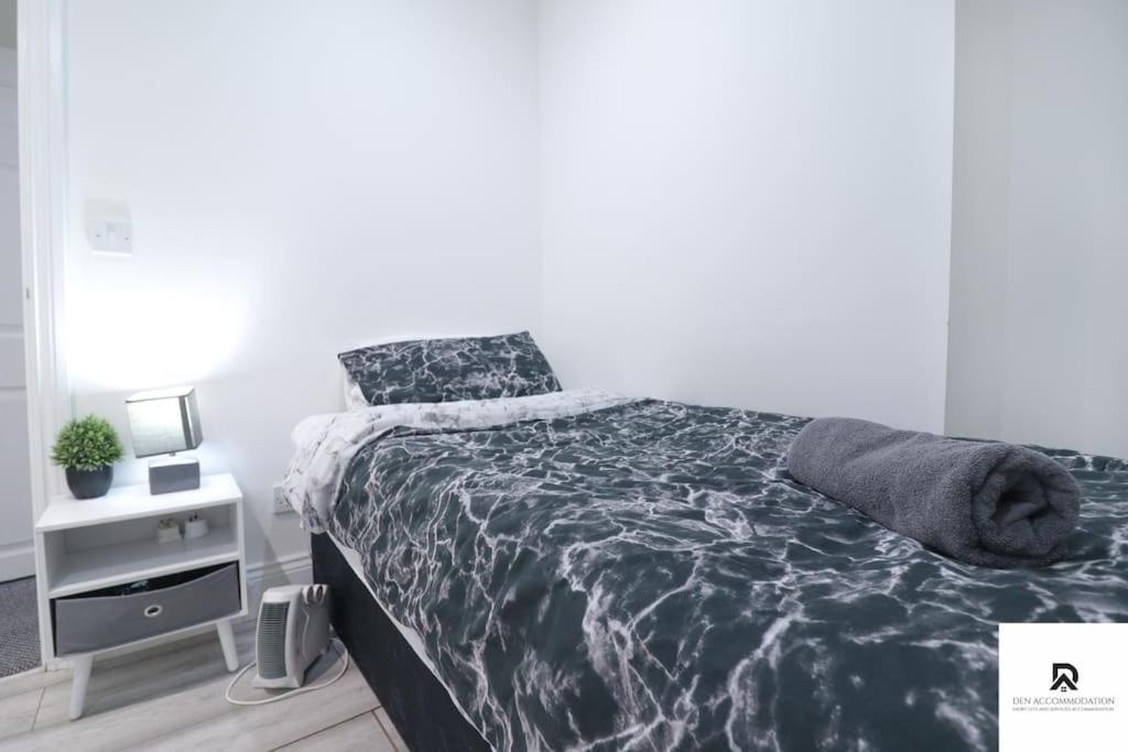 Den Accommodation & Short Lets Greenwich London - 3 Bed House ภายนอก รูปภาพ