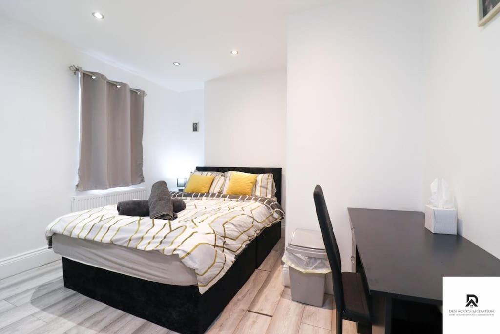Den Accommodation & Short Lets Greenwich London - 3 Bed House ภายนอก รูปภาพ