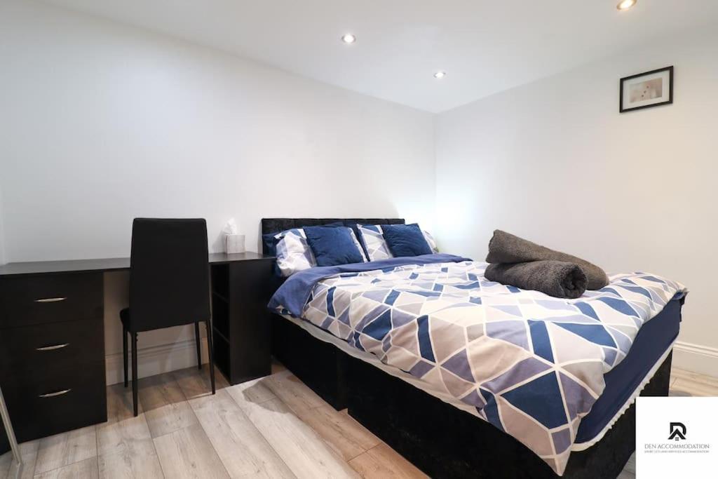 Den Accommodation & Short Lets Greenwich London - 3 Bed House ภายนอก รูปภาพ