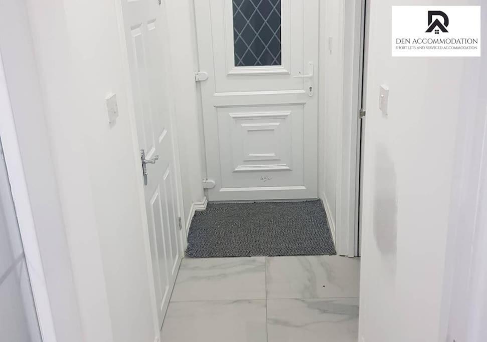 Den Accommodation & Short Lets Greenwich London - 3 Bed House ภายนอก รูปภาพ